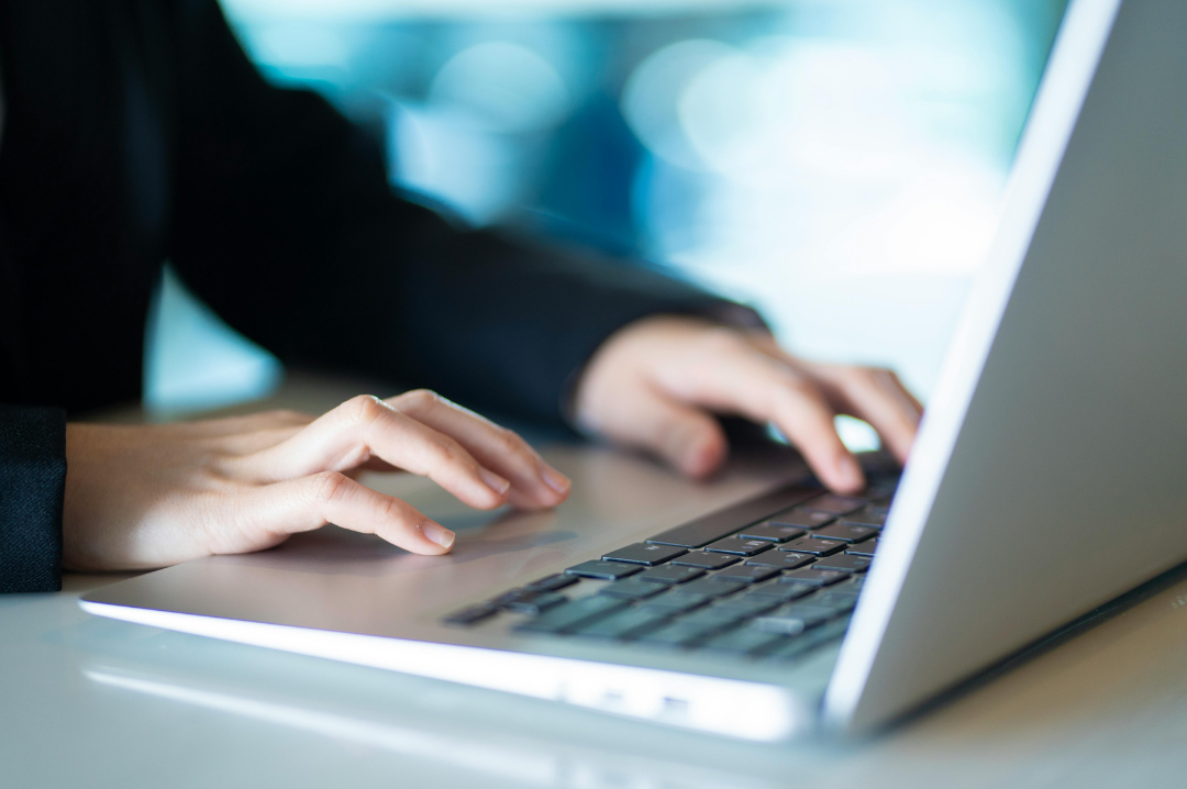 브리바_시니어 풀스택 개발자